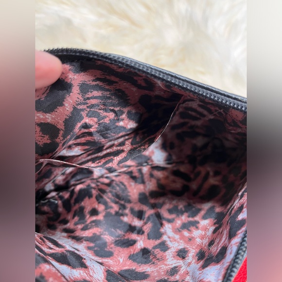 Unbranded Vegan Leather W/ 3D Flower Zippy Wristlet/ Pouch - Picture 7 of 14